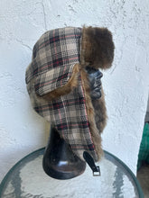 Load image into Gallery viewer, Fur trapper xl
