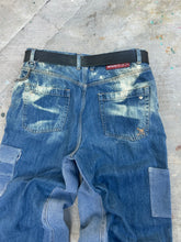 Load image into Gallery viewer, Faded cargo jeans 36-32

