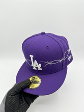 Load image into Gallery viewer, Barb wire la

