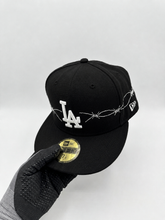 Load image into Gallery viewer, Barb wire la
